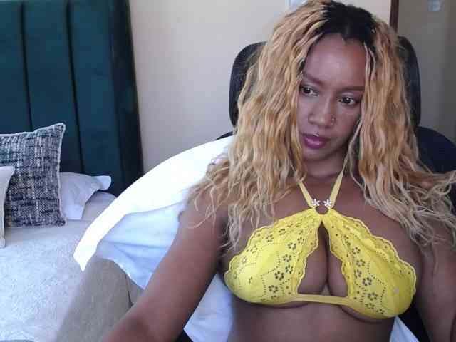Saharangoddess webcam