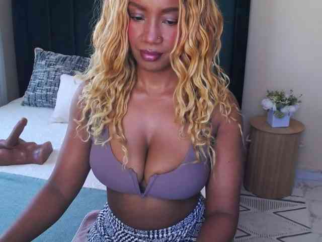 Saharangoddess webcam