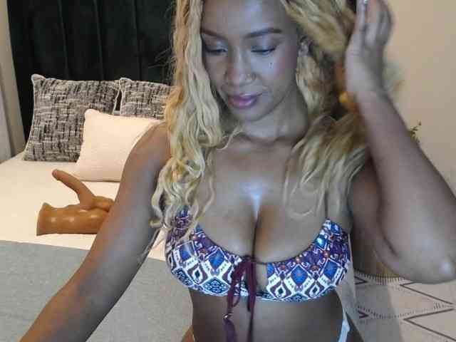 Saharangoddess webcam