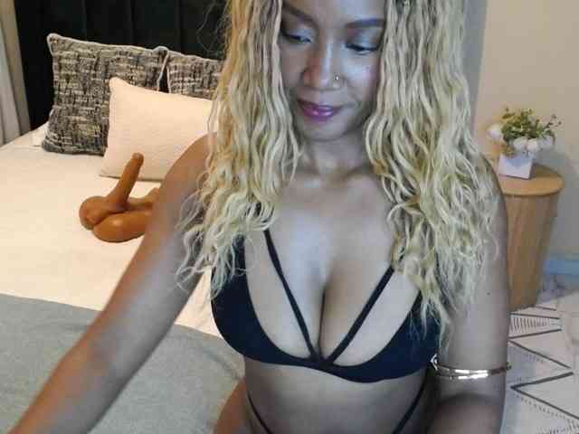 Saharangoddess webcam