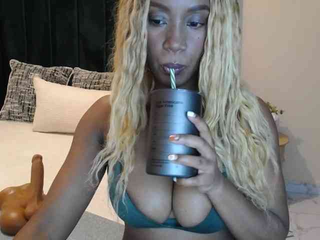Saharangoddess webcam