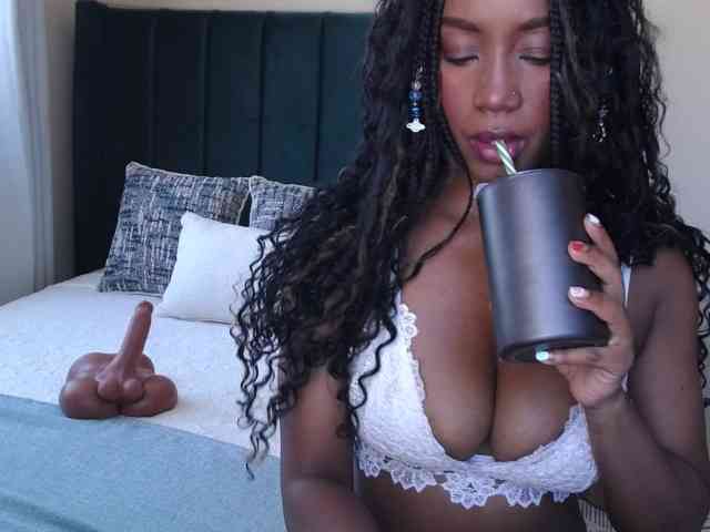Saharangoddess webcam