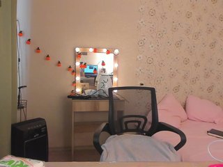 Alicenextdoor
