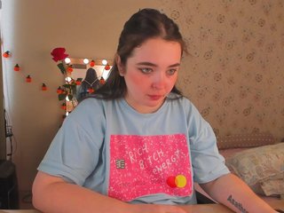 Alicenextdoor Porn Show