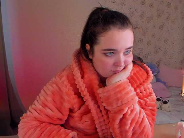 Alicenextdoor's BongaCams show and profile