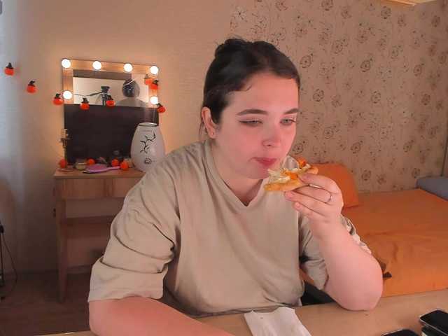 Alicenextdoor live cam on BongaCams
