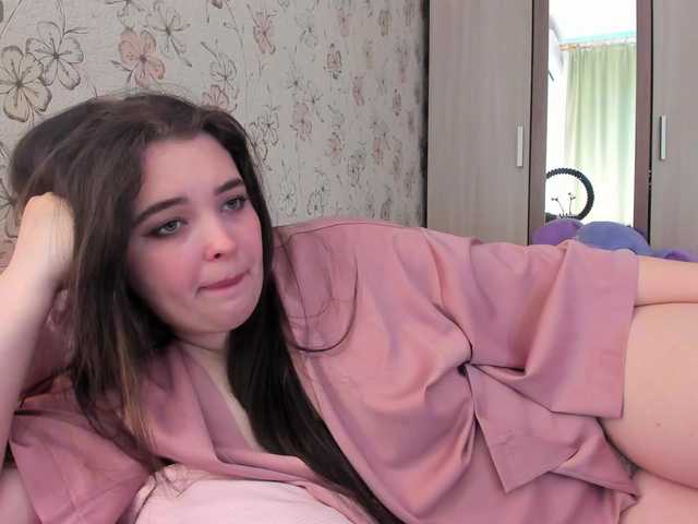 Alicenextdoor's BongaCams show and profile