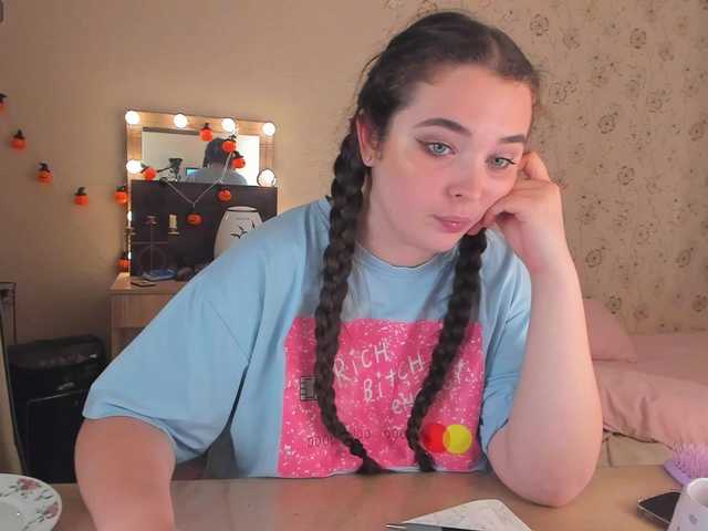 Alicenextdoor live cam on BongaCams