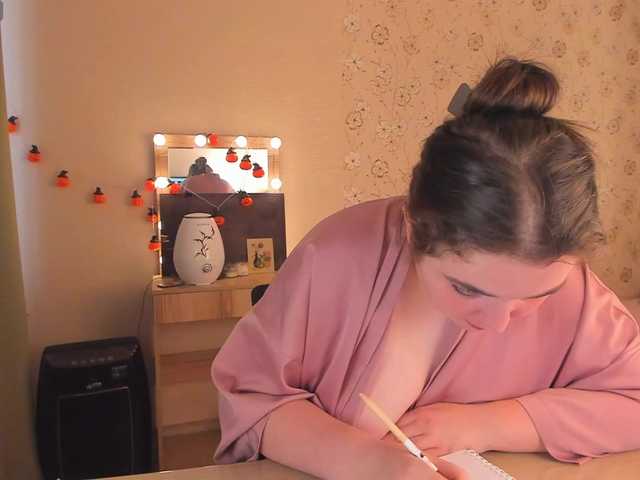 Alicenextdoor live webcam show