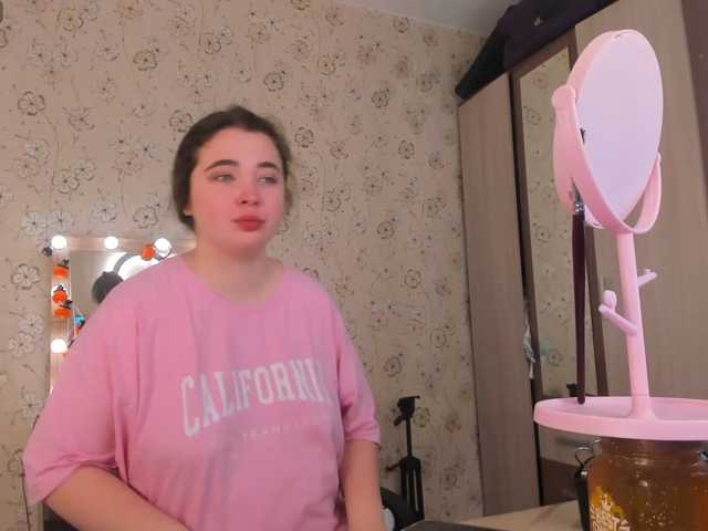 Alicenextdoor live cam on BongaCams