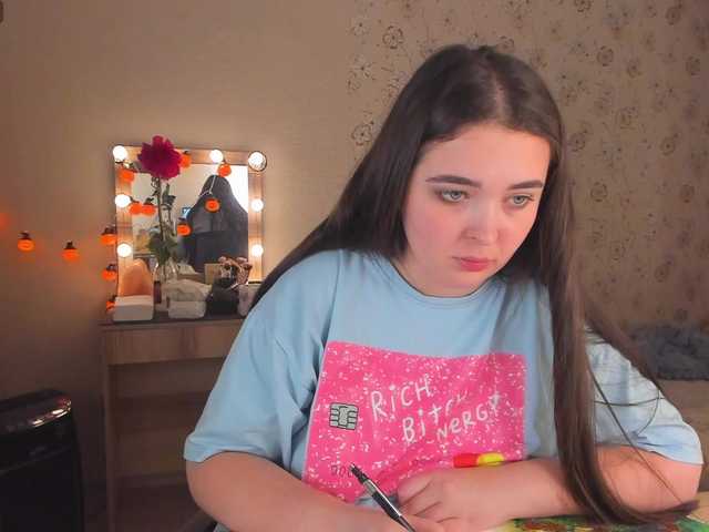 Alicenextdoor live cam on BongaCams