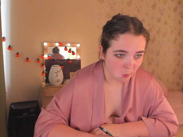 Alicenextdoor live webcam show