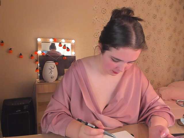 Alicenextdoor live webcam show