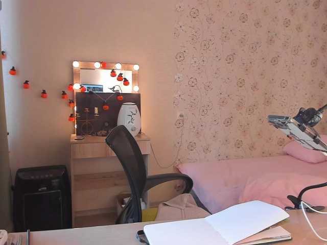 Alicenextdoor live cam on BongaCams