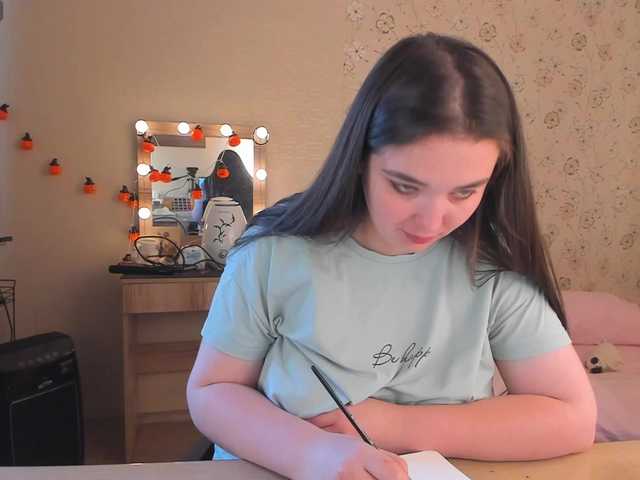 Alicenextdoor live cam on BongaCams