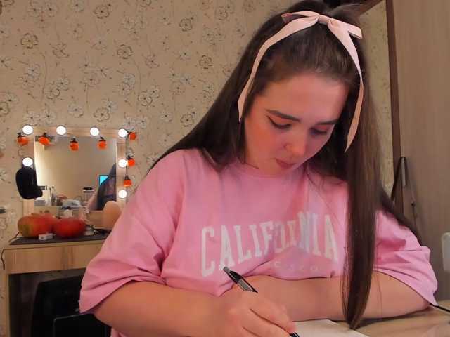 Alicenextdoor live cam on BongaCams