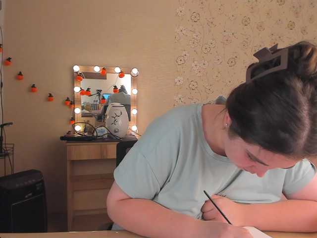 Alicenextdoor live cam on BongaCams