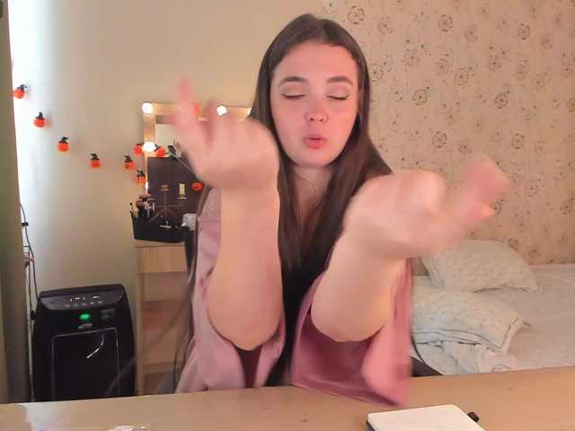 Alicenextdoor live webcam show