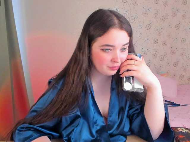 Alicenextdoor's BongaCams show and profile