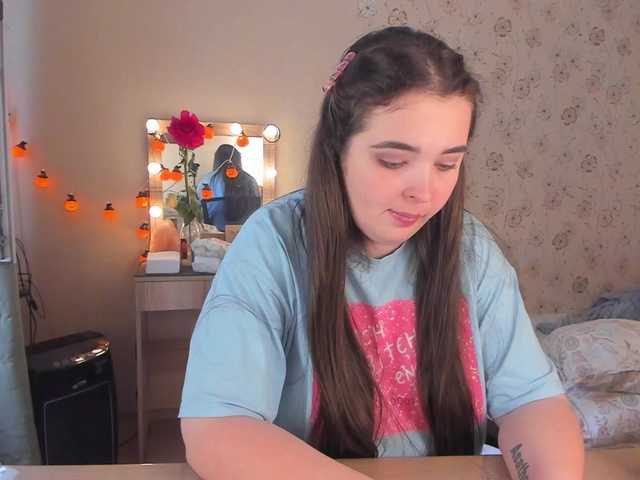 Alicenextdoor live cam on BongaCams