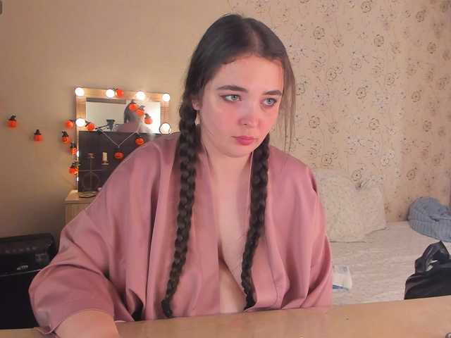 Alicenextdoor live webcam show