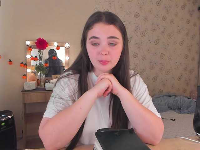 Alicenextdoor live cam