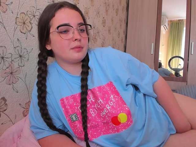 Alicenextdoor live cam on BongaCams