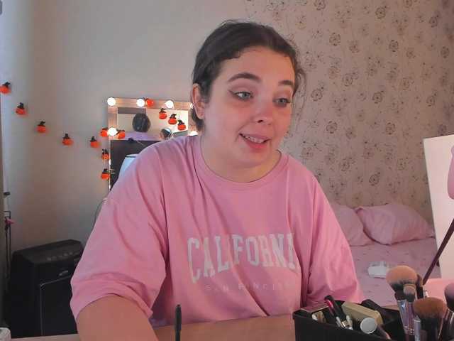 Alicenextdoor live cam on BongaCams