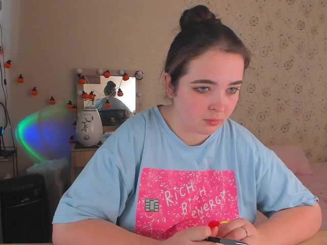 Alicenextdoor live cam on BongaCams