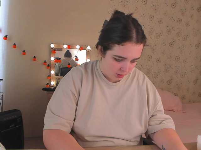 Alicenextdoor live cam on BongaCams