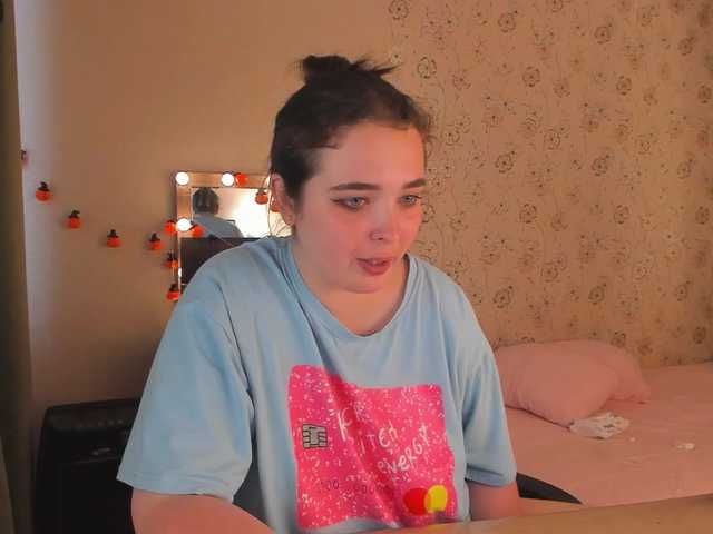 Alicenextdoor live webcam show