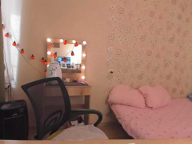 Alicenextdoor live cam on BongaCams