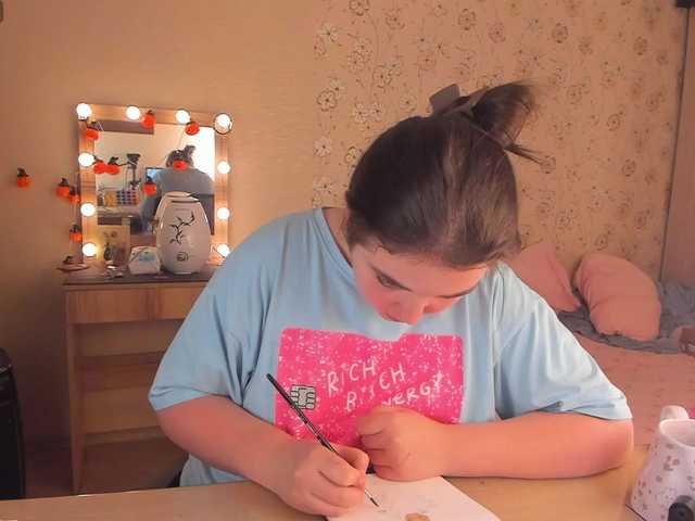 Alicenextdoor live cam on BongaCams