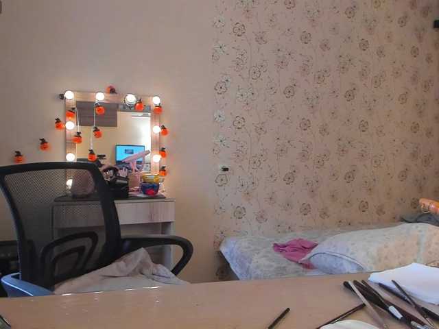 Alicenextdoor