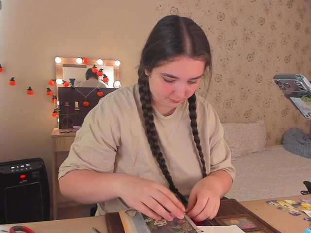 Alicenextdoor live webcam show