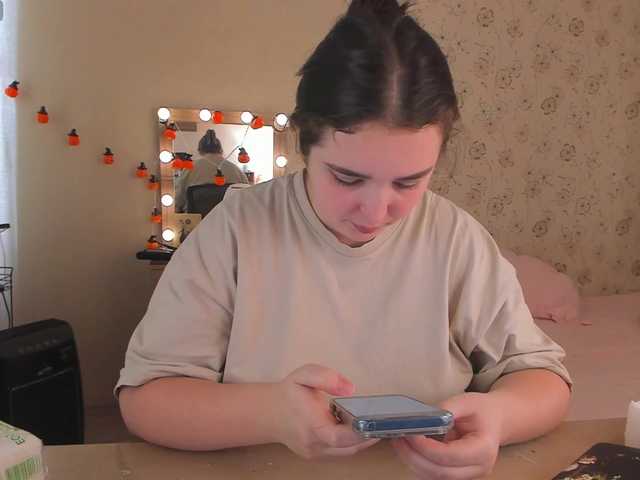Alicenextdoor live cam on BongaCams