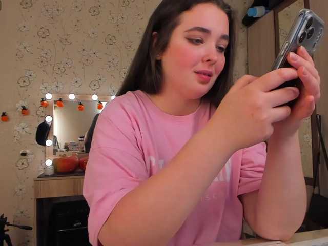 Alicenextdoor live cam on BongaCams