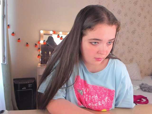 Alicenextdoor live webcam show