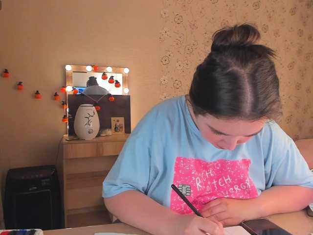 Alicenextdoor live webcam show