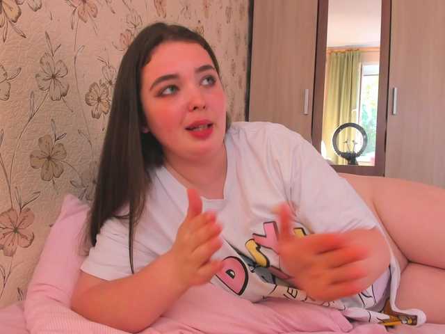 Alicenextdoor live cam on BongaCams