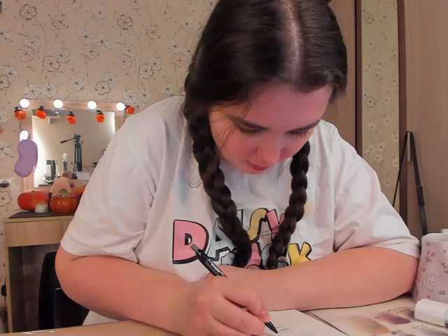 Alicenextdoor live cam on BongaCams