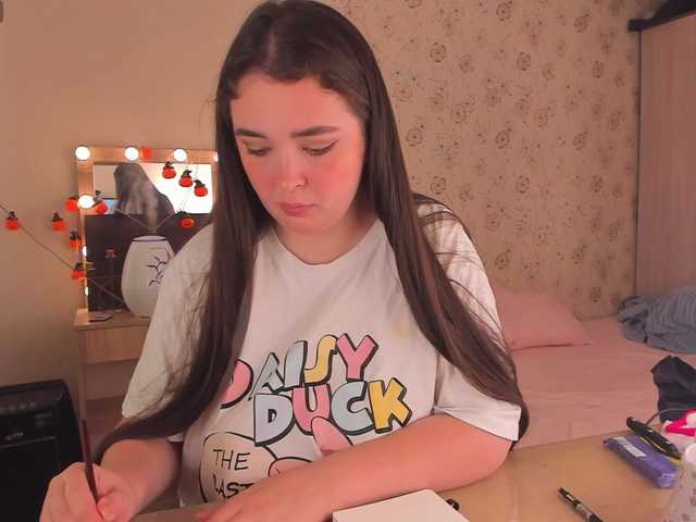 Alicenextdoor live webcam show