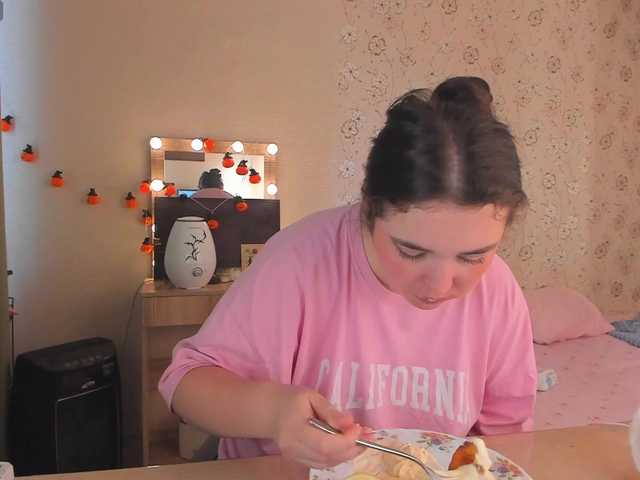Alicenextdoor live cam on BongaCams