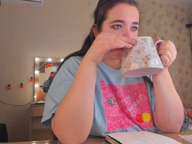 Alicenextdoor live cam on BongaCams