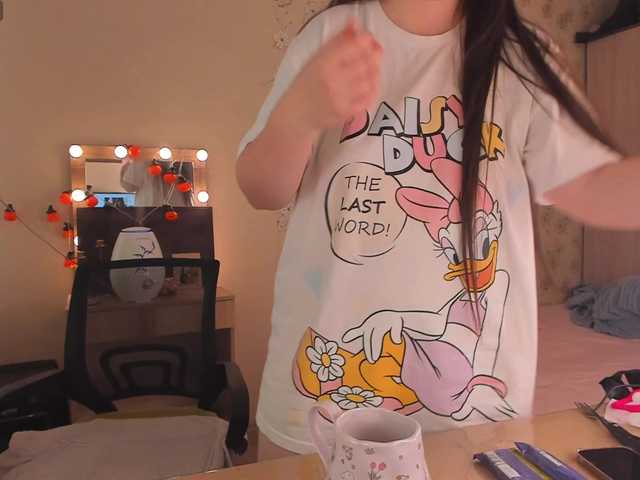Alicenextdoor live webcam show