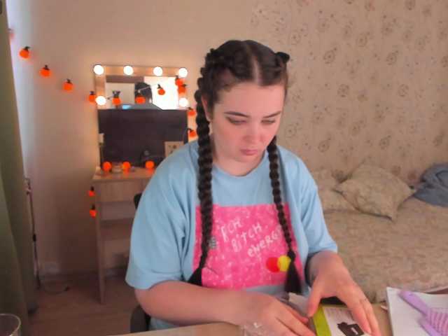 Alicenextdoor live cam on BongaCams