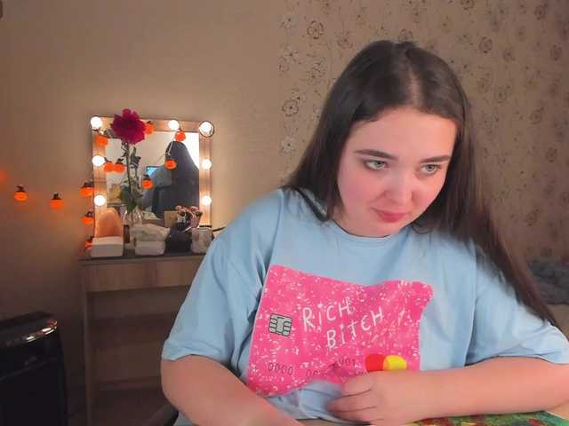 Alicenextdoor live cam on BongaCams