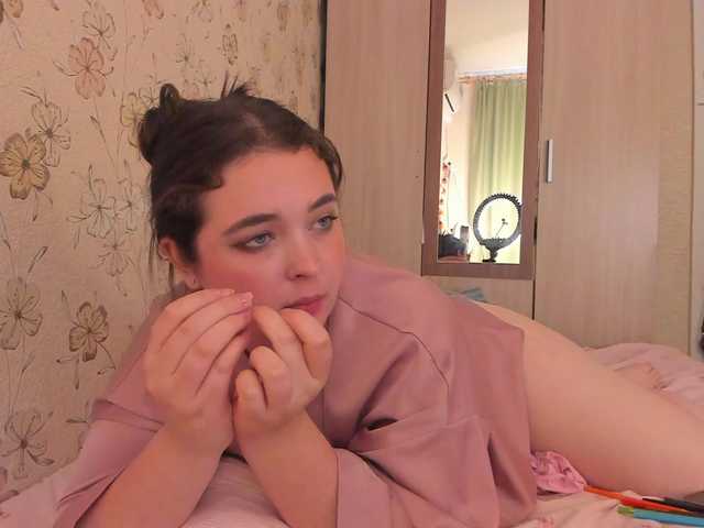 Alicenextdoor live webcam show