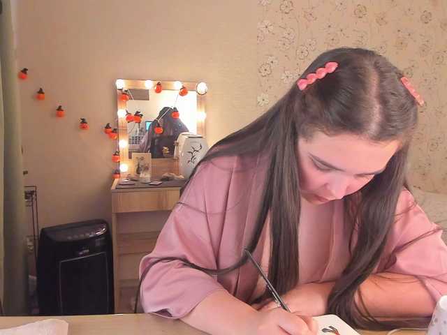 Alicenextdoor live cam on BongaCams