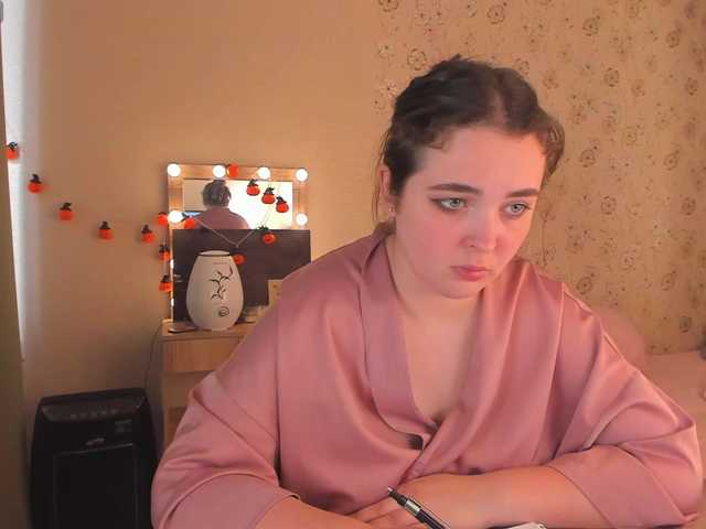 Alicenextdoor live webcam show